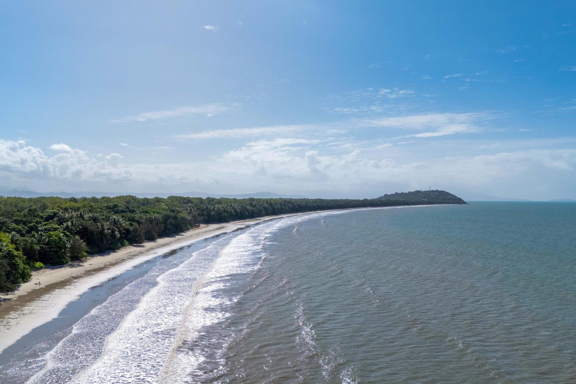 Surya Beachfront Villa Port Douglas Exterior foto