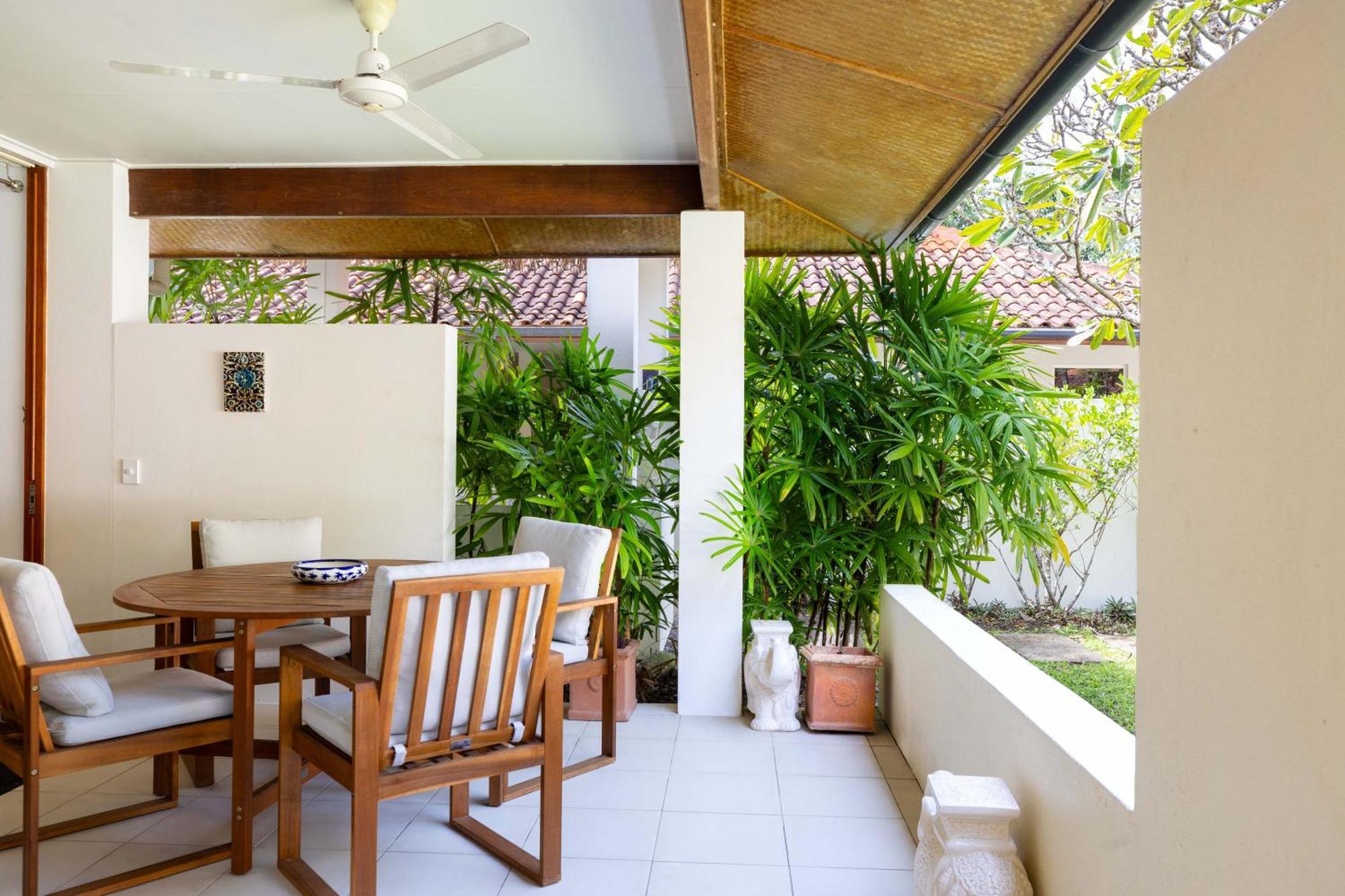 Surya Beachfront Villa Port Douglas Exterior foto